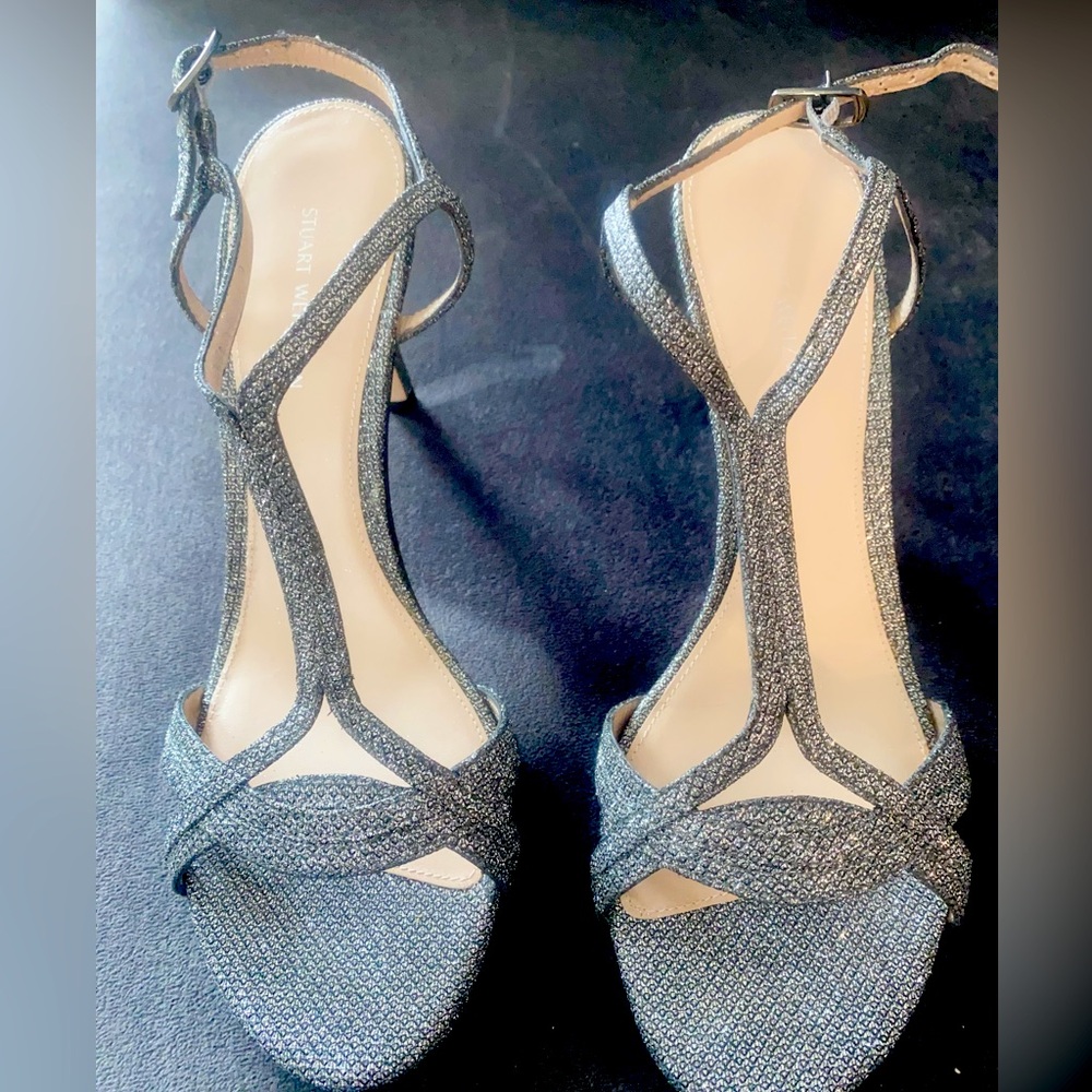 Stuart weitzman the sunny lame sandals
7.5 size